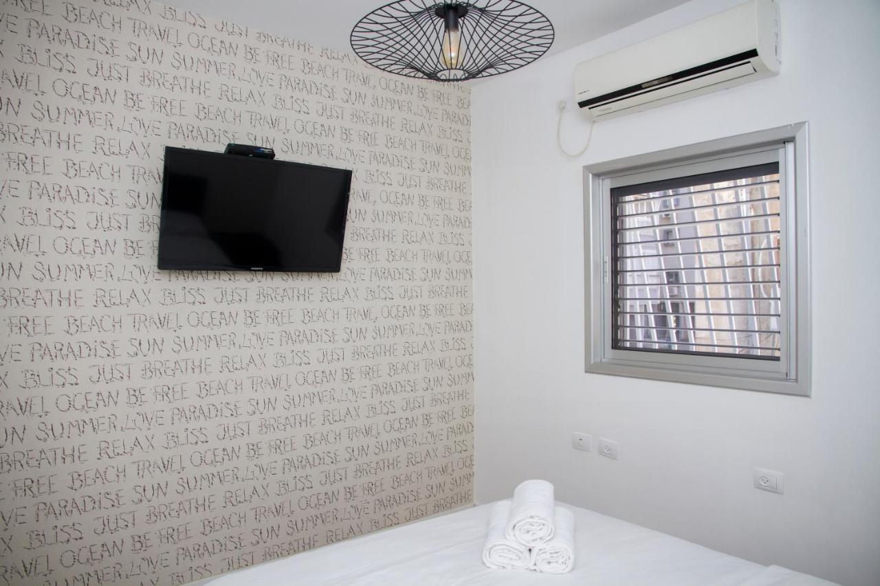 Apartments4You Etsel Bat Yam Eksteriør billede