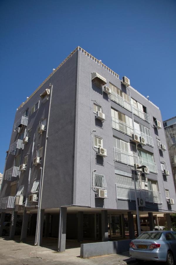 Apartments4You Etsel Bat Yam Eksteriør billede