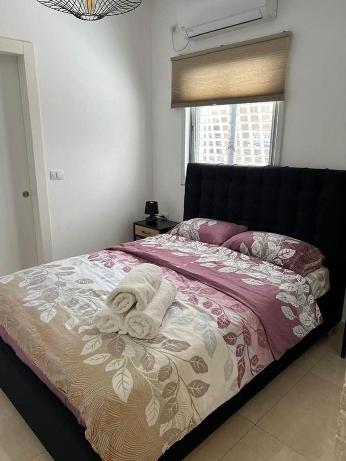 Apartments4You Etsel Bat Yam Eksteriør billede