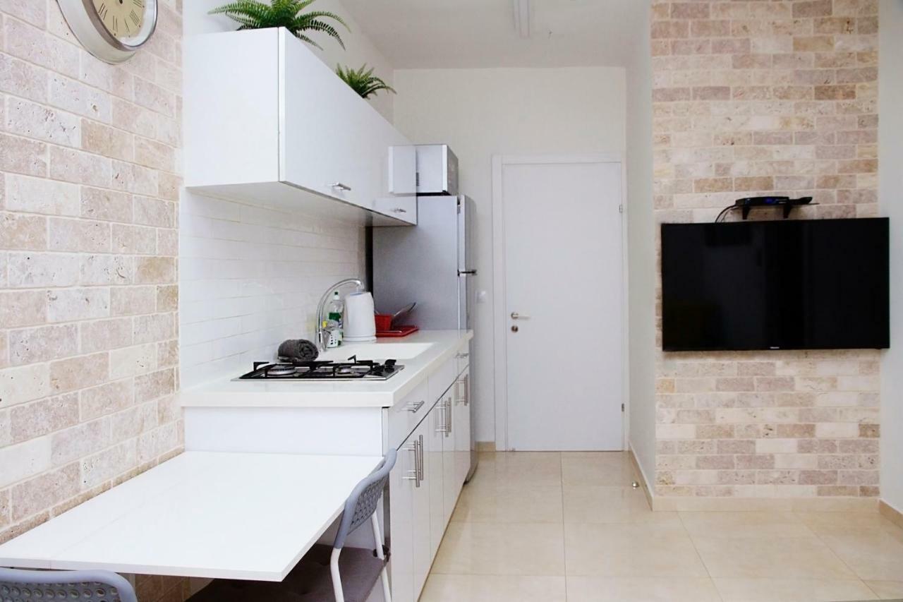 Apartments4You Etsel Bat Yam Eksteriør billede