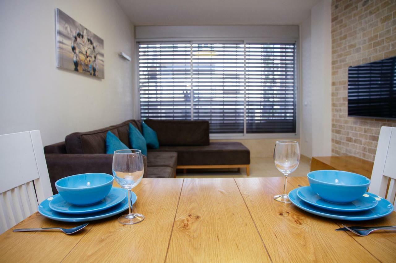Apartments4You Etsel Bat Yam Eksteriør billede